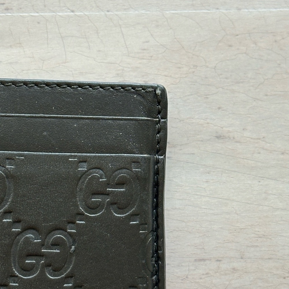 Black Gucci Leather Monogram Cardholder - Picture 4 of 10